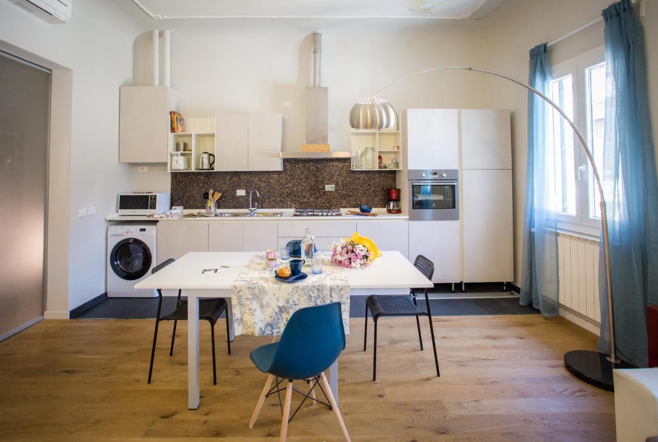 Acacia Firenze - Dalia Apartment Bagian luar foto