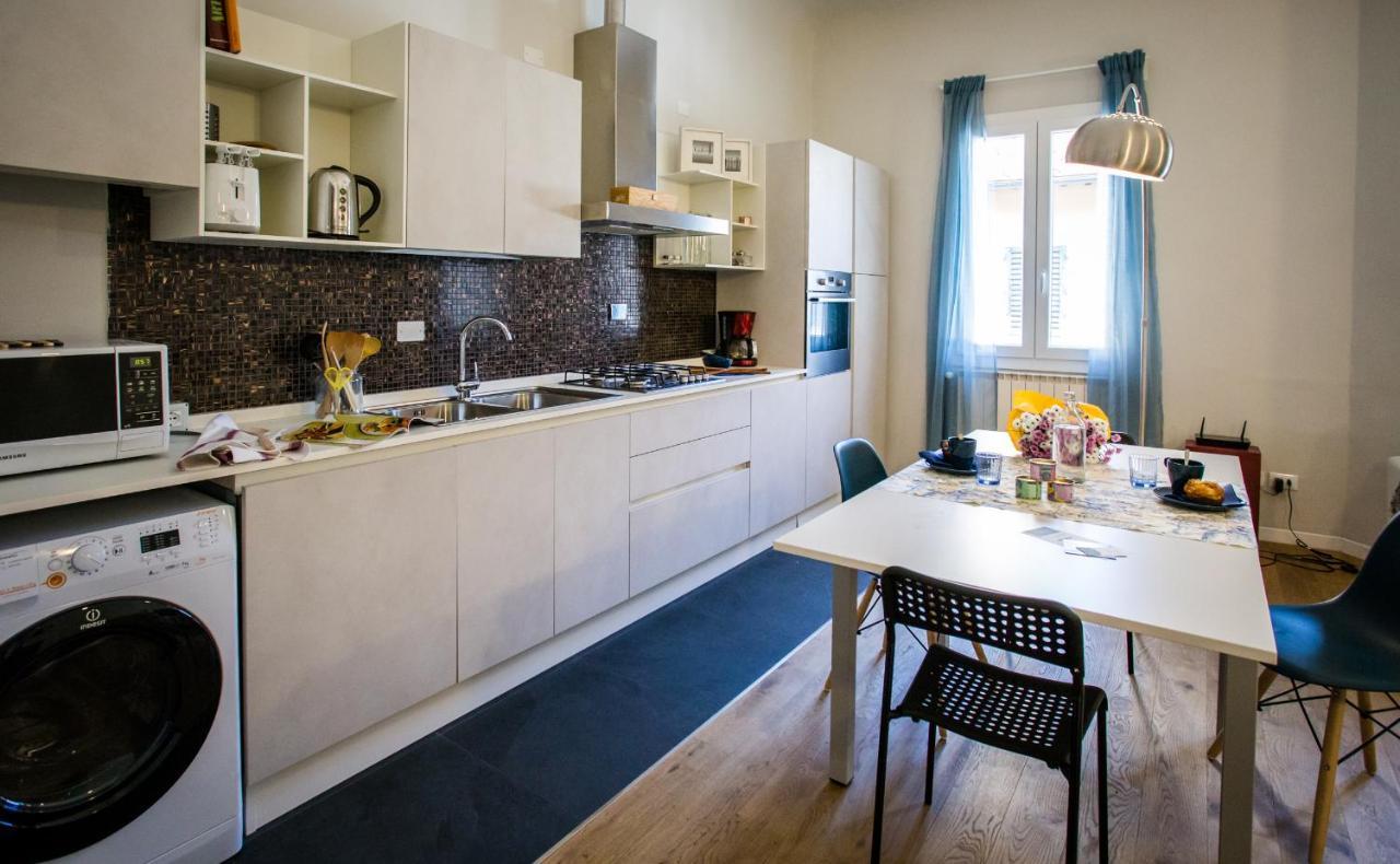 Acacia Firenze - Dalia Apartment Bagian luar foto